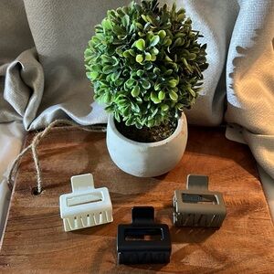 Set of 3 Matte Color Claw Clips